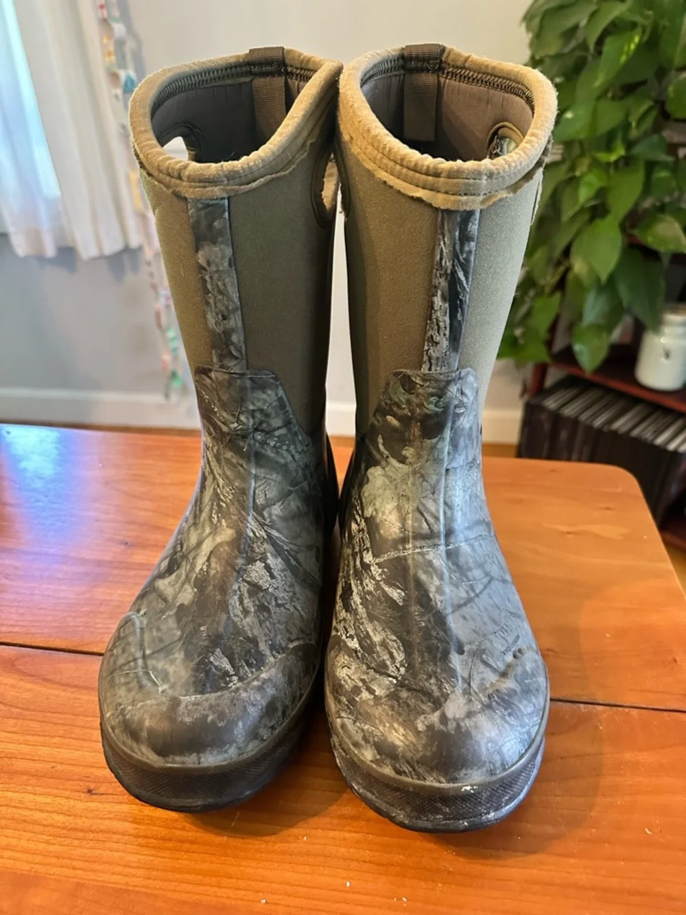 Mossy Oak Bogs Youth